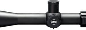 Rifle scope with adjustment turret and eyepiece, used for long-range aiming.」,